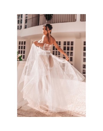Ensemble 4 pièces blanc, bustier, string et 2 jarretières 