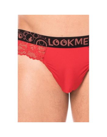 String rouge en dentelle délicate 