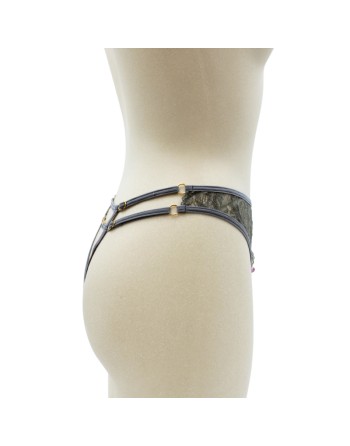 String gris avec bijou couleur aléatoire et chaîne dorée